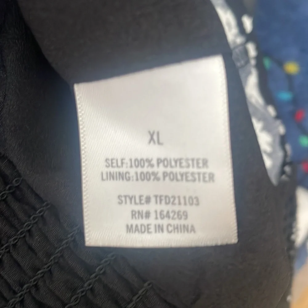 Mi Ami XL NWT ( Black and white) polyester top - Picture 7 of 8